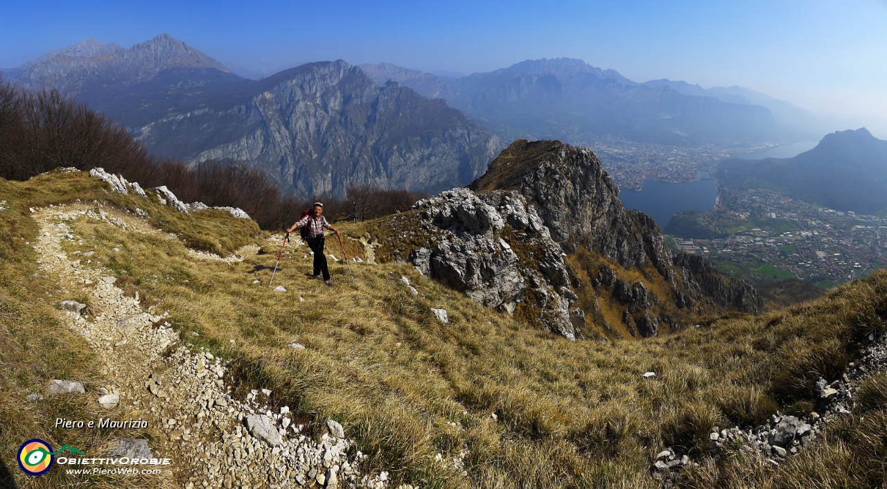 44 Vista dal Moregallo con Grigne, San Martino, Lecco e Resegone!.jpg